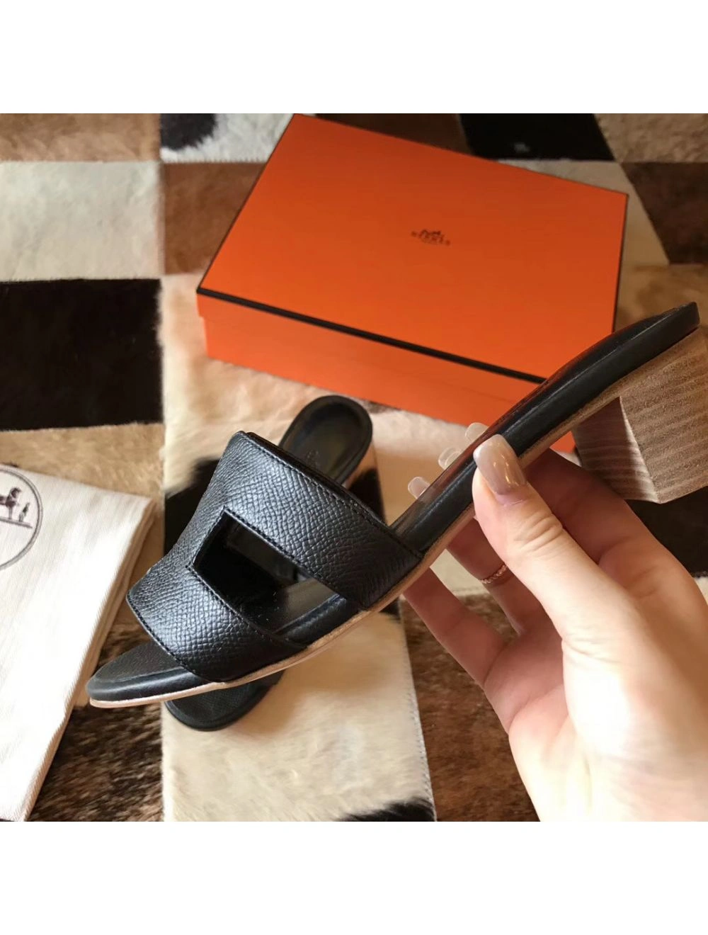 Hermes Oasis Sandals In Black Epsom Leather