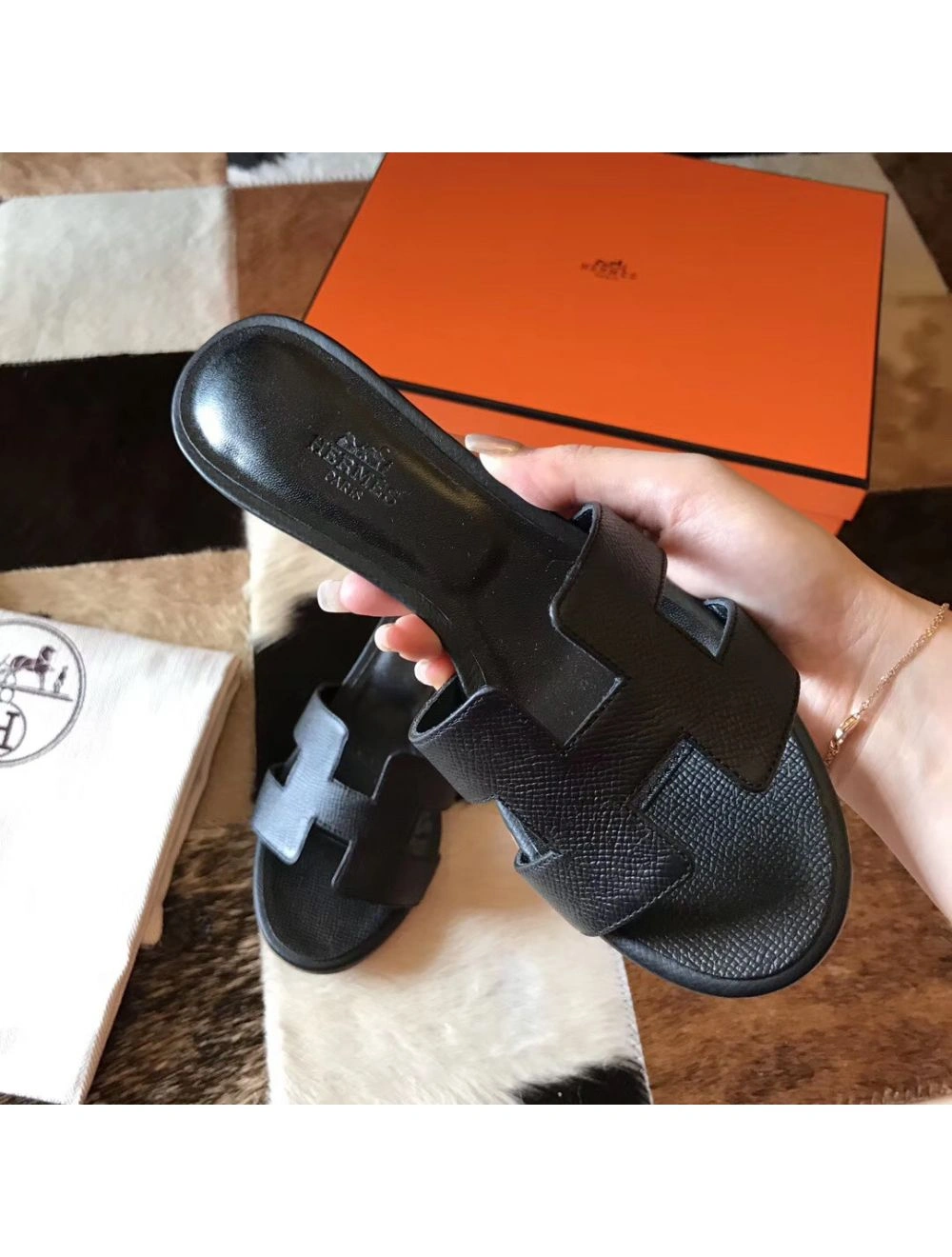 Hermes Oasis Sandals In Black Epsom Leather