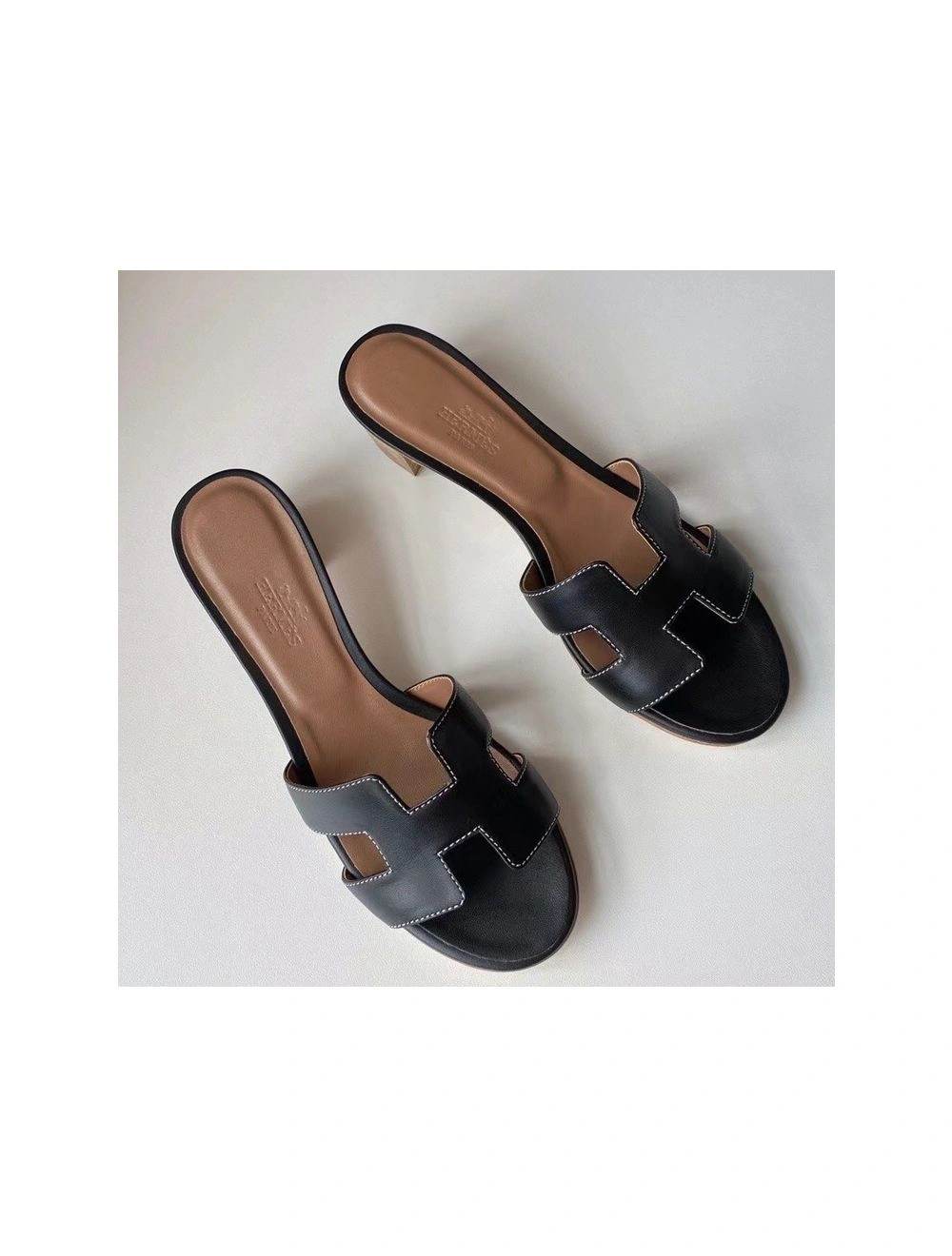 Hermes Oasis Sandals In Black Swift Leather