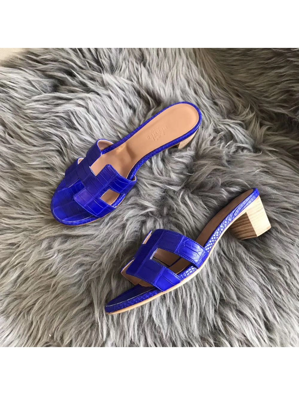 Hermes Oasis Sandals In Blue Matte Niloticus Crocodile