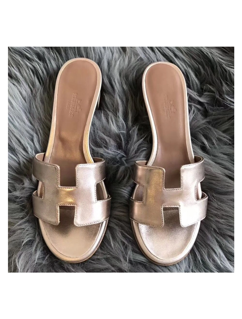 Hermes Oasis Sandals In Champagne Swift Leather