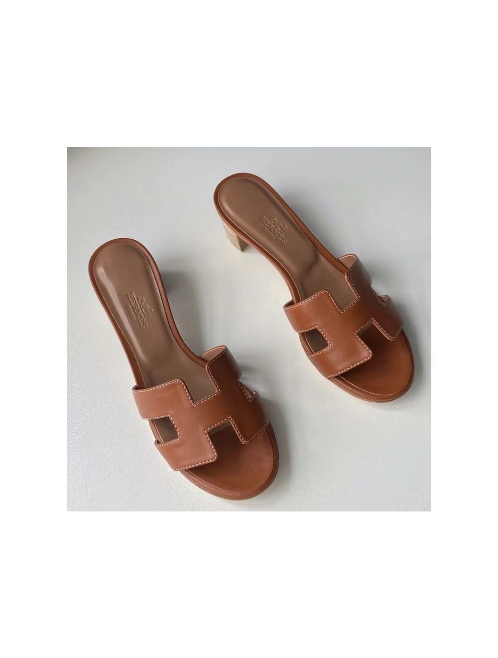 Hermes Oasis Sandals In Gold Swift Leather