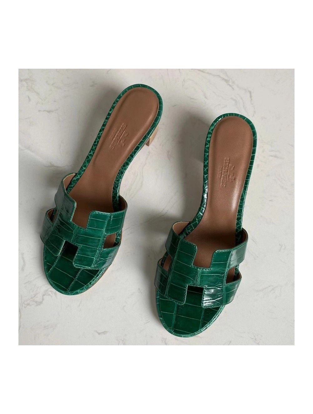 Hermes Oasis Sandals In Green Shiny Niloticus Crocodile