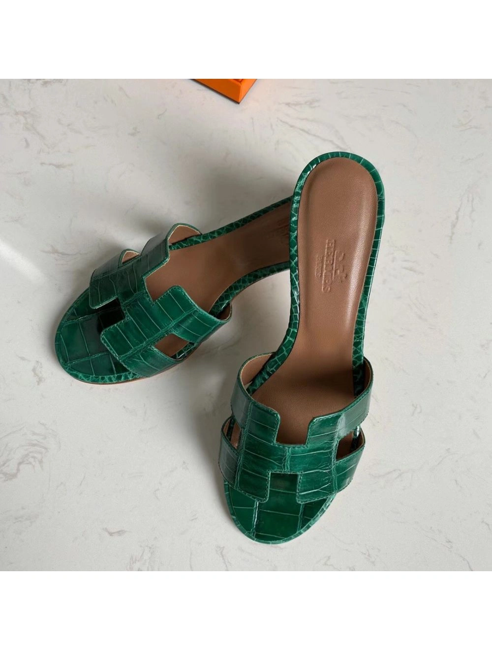 Hermes Oasis Sandals In Green Shiny Niloticus Crocodile