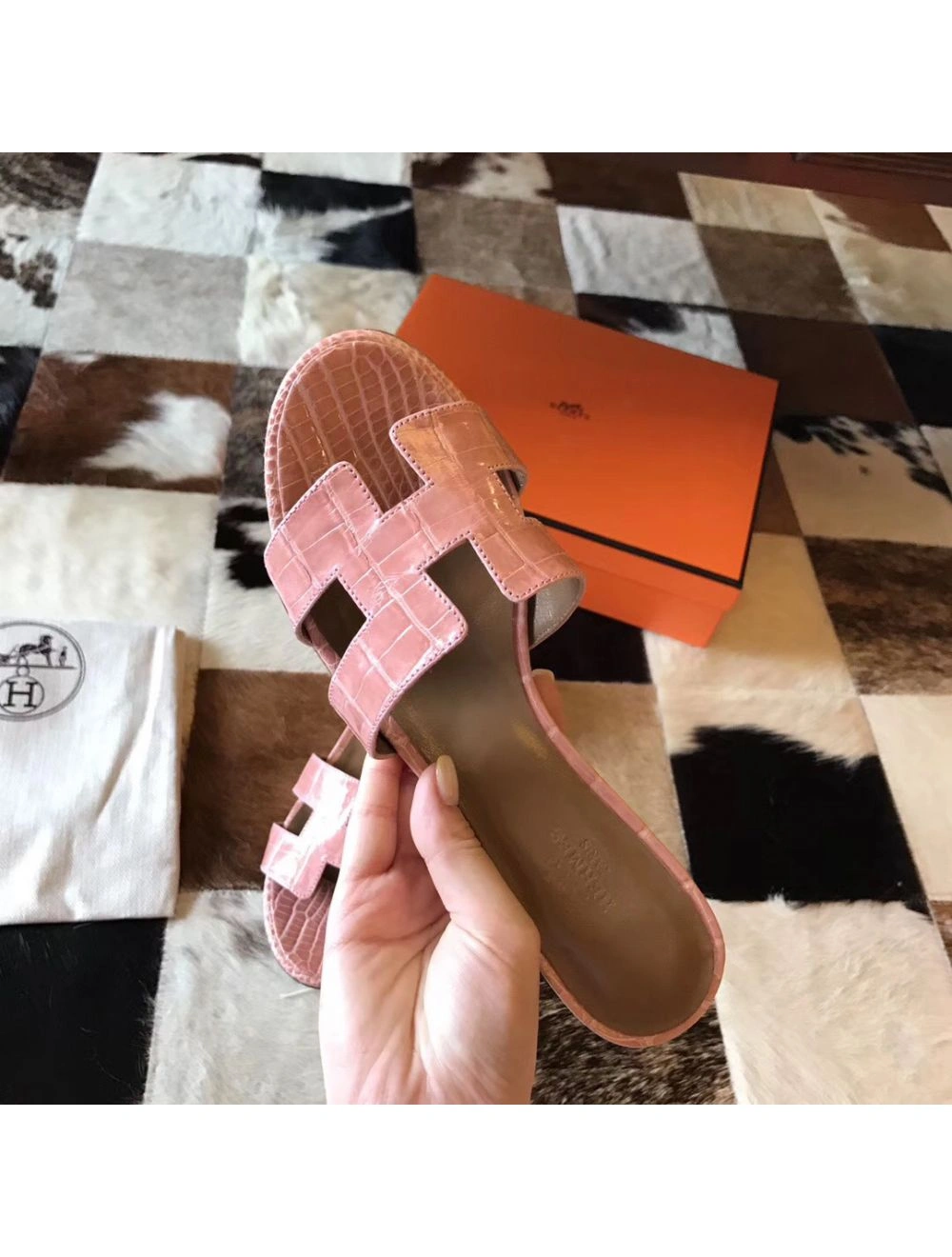 Hermes Oasis Sandals In Pink Shiny Niloticus Crocodile