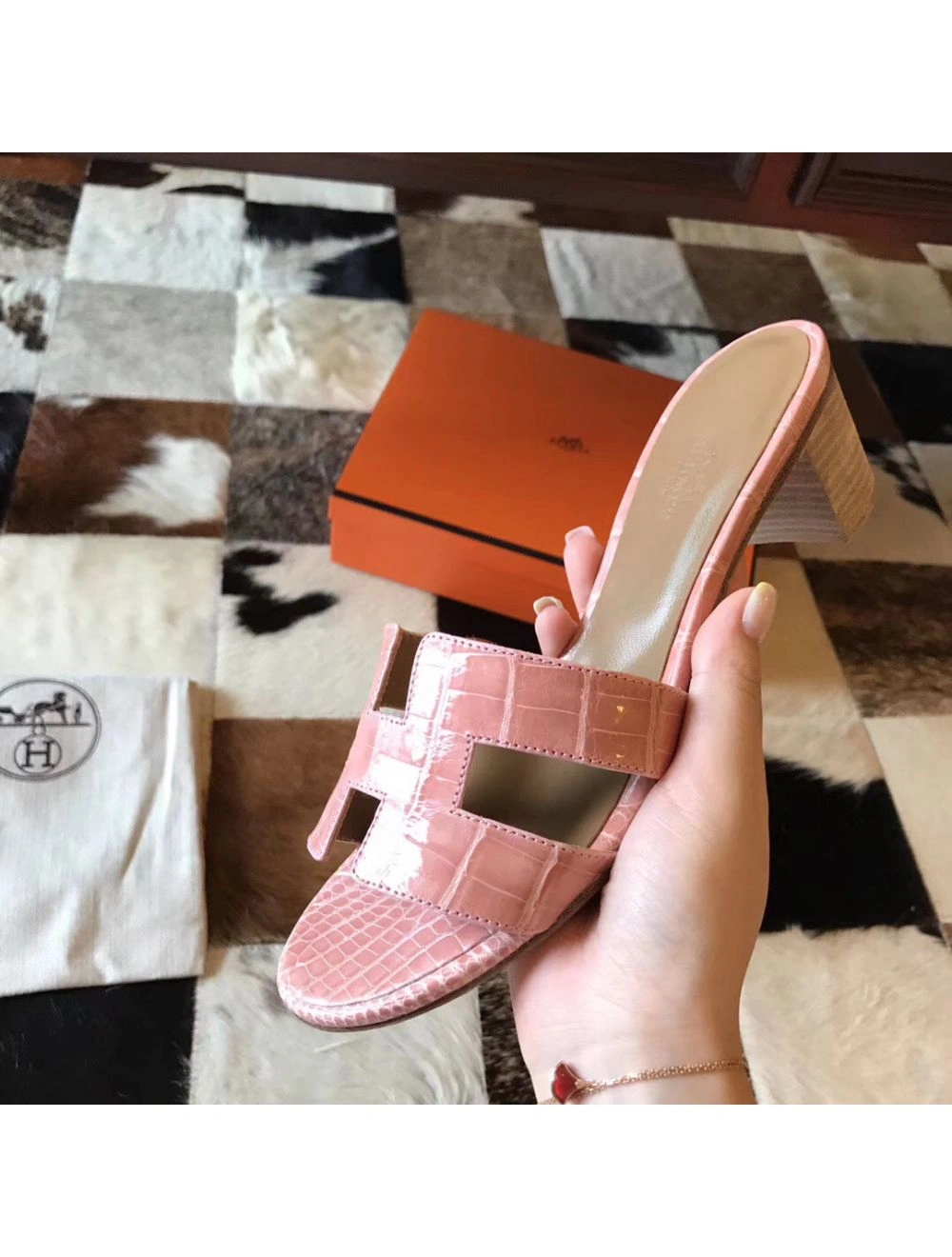 Hermes Oasis Sandals In Pink Shiny Niloticus Crocodile