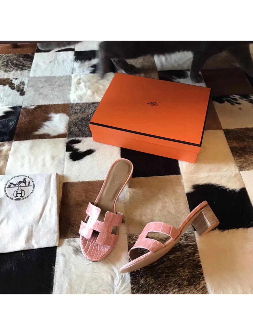Hermes Oasis Sandals In Pink Shiny Niloticus Crocodile