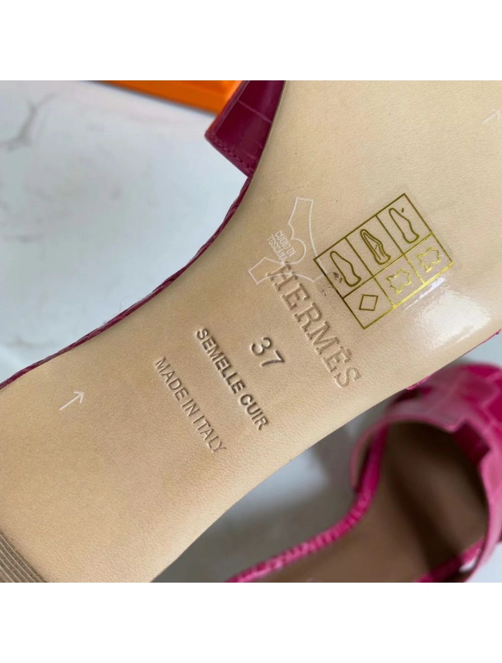 Hermes Oasis Sandals In Rose Red Shiny Niloticus Crocodile