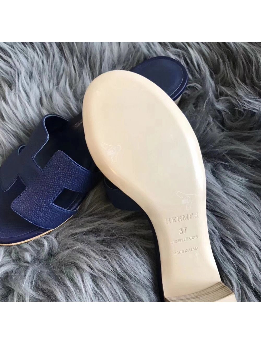Hermes Oasis Sandals In Sapphire Epsom Leather