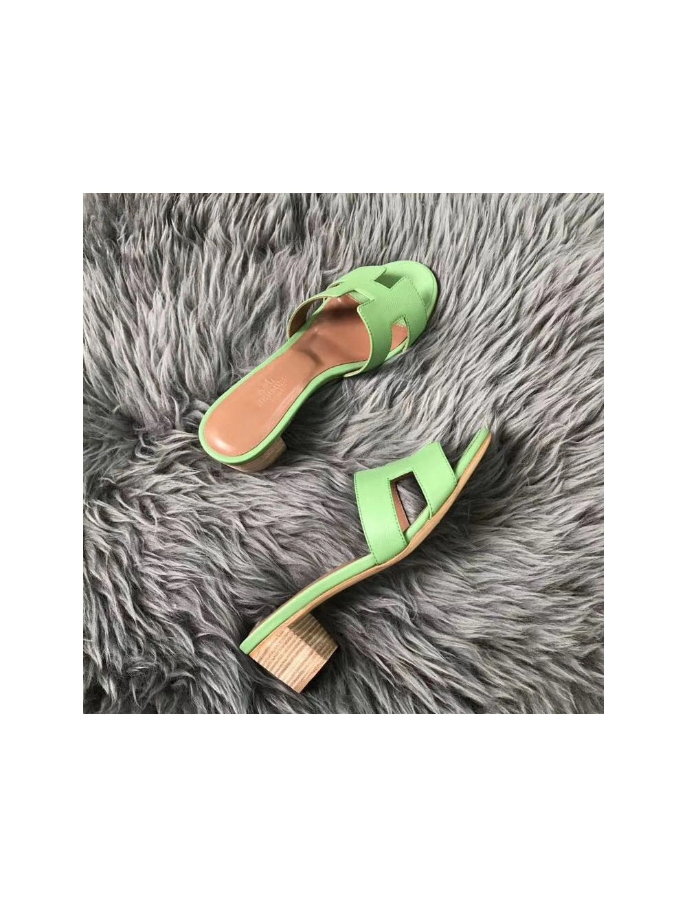 Hermes Oasis Sandals In Vert Criquet Epsom Leather