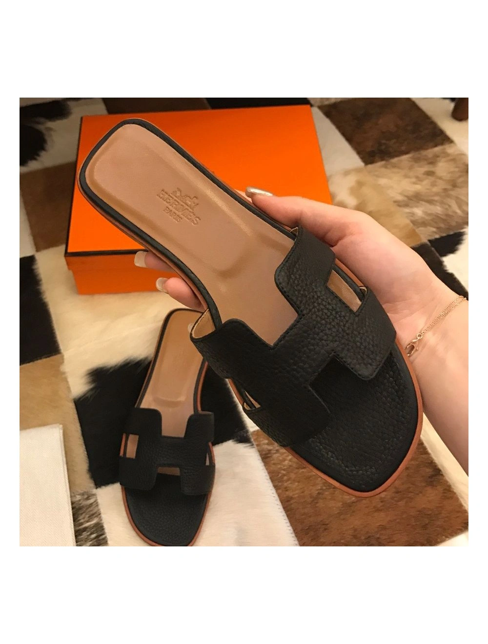Hermes Oran Slide Sandals In Black Clemence Leather
