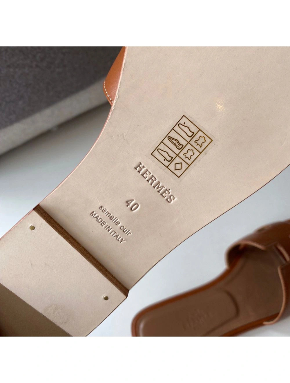 Hermes Oran Slide Sandals In Gold Swift Calfskin