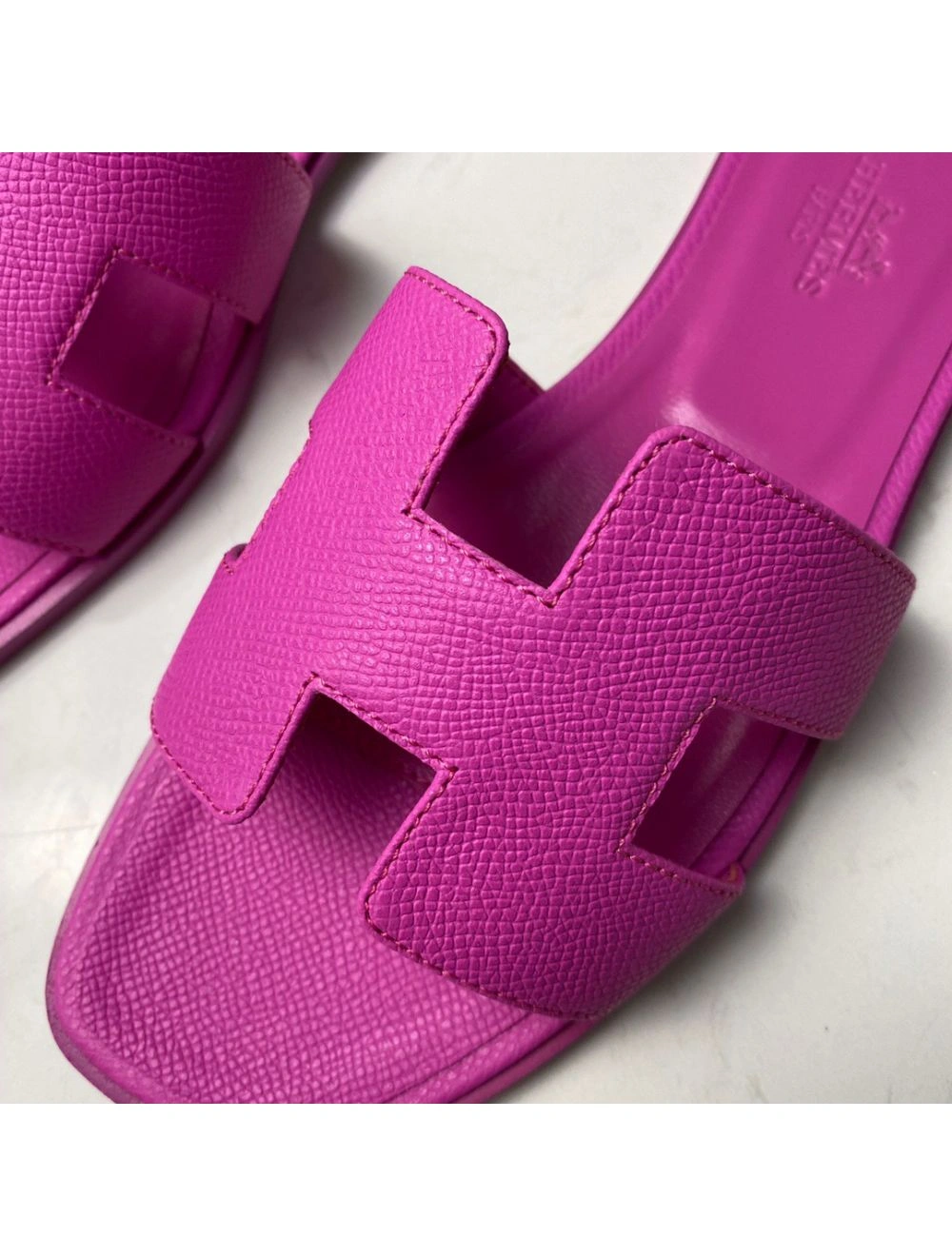 Hermes Oran Slide Sandals In Magnolia Epsom Calfskin