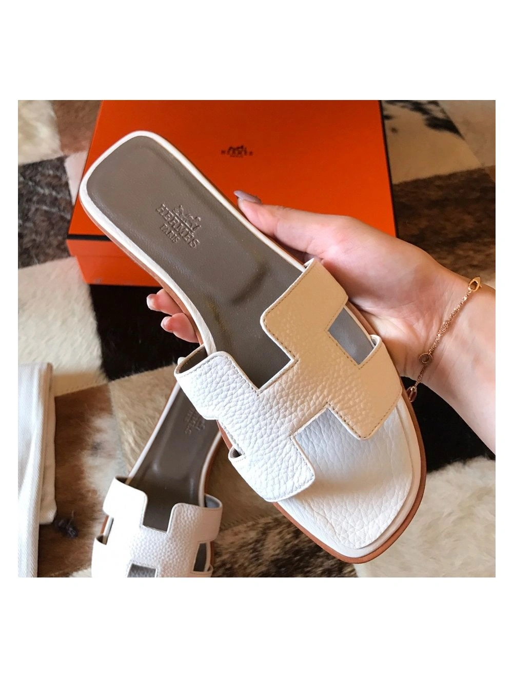 Hermes Oran Slide Sandals In White Clemence Leather