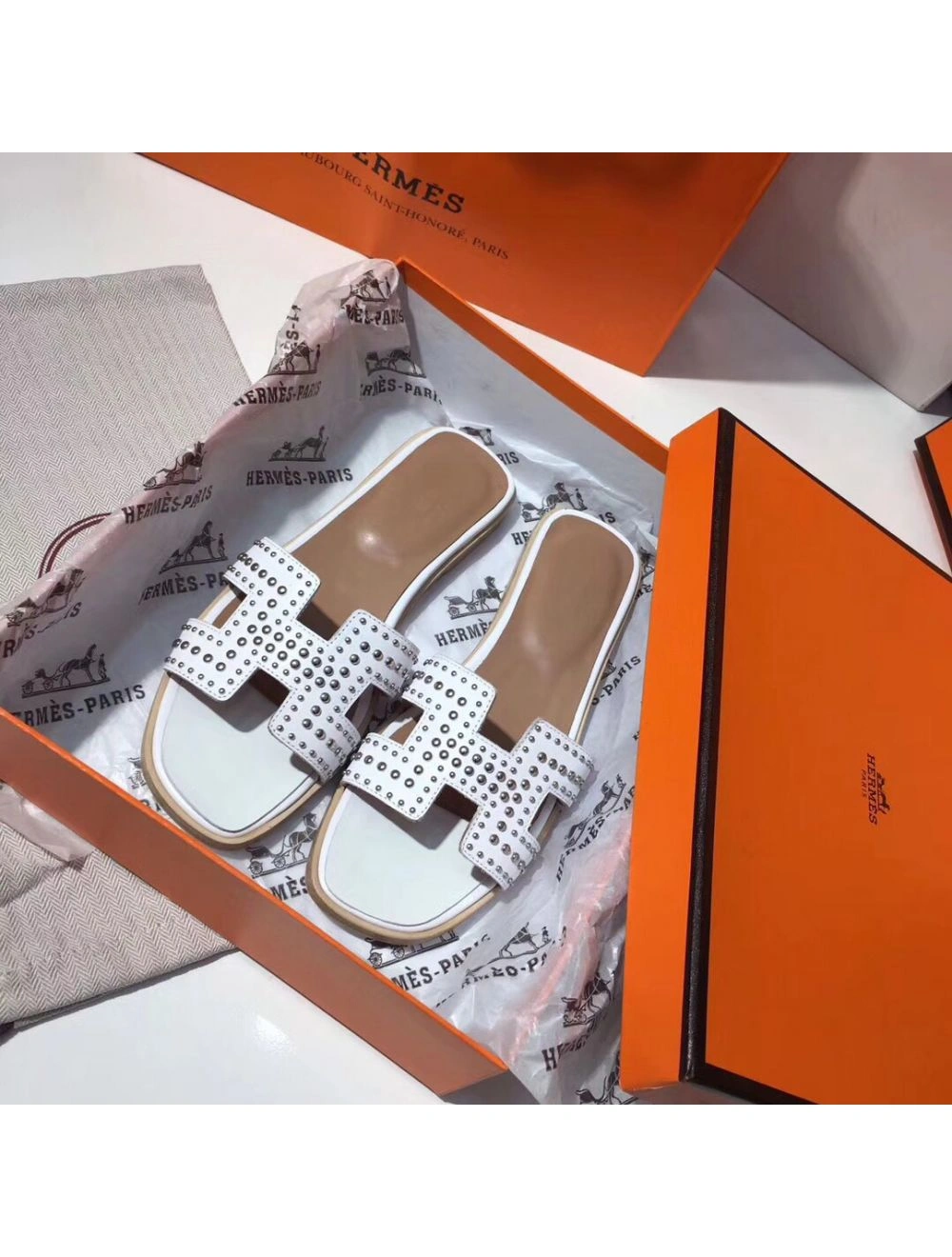 Hermes Oran Studs Sandals In White Leather