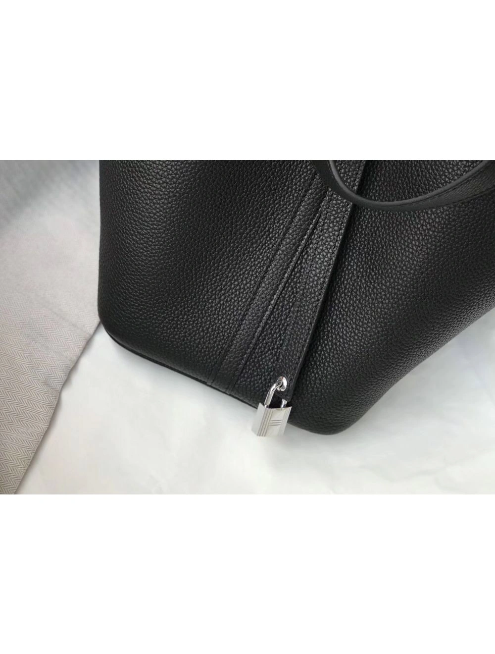 Hermes Picotin Lock 18 Bag In Black Clemence Leather