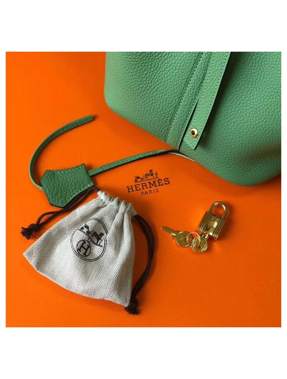 Hermes Picotin Lock 18 Bag In Vert Criquet Clemence Leather