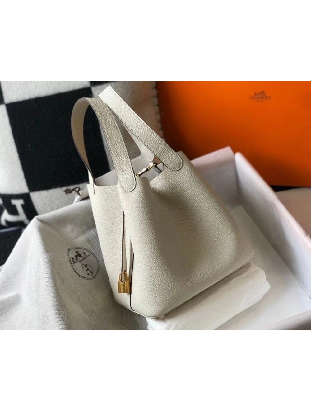 Hermes Picotin Lock 22 Bag In Beton Clemence Leather