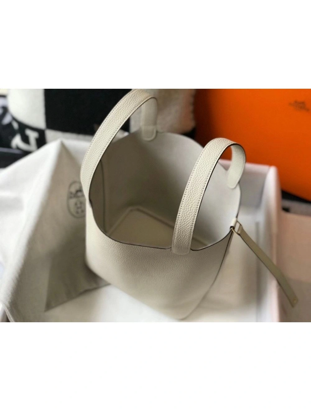 Hermes Picotin Lock 22 Bag In Beton Clemence Leather