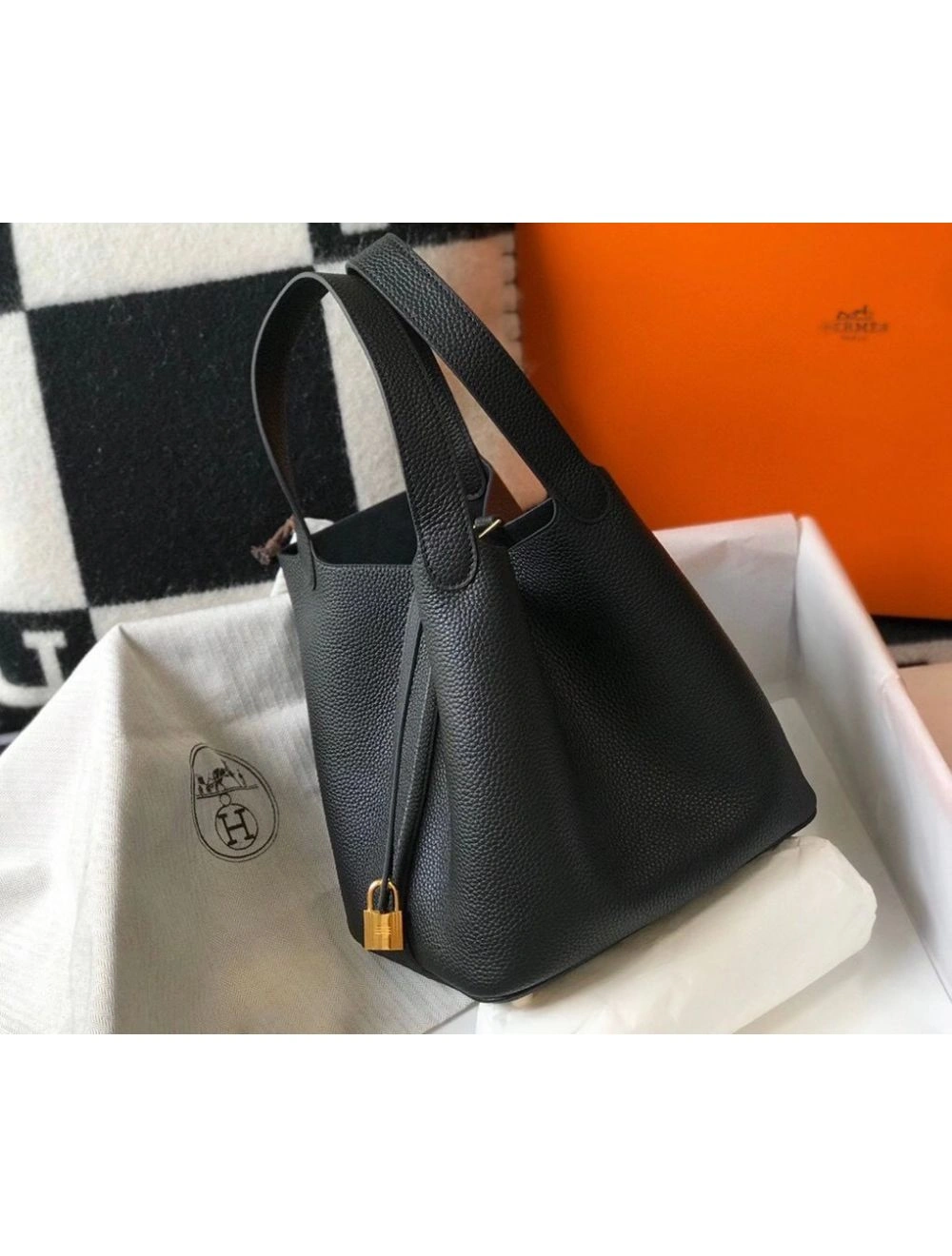 Hermes Picotin Lock 22 Bag In Black Clemence Leather