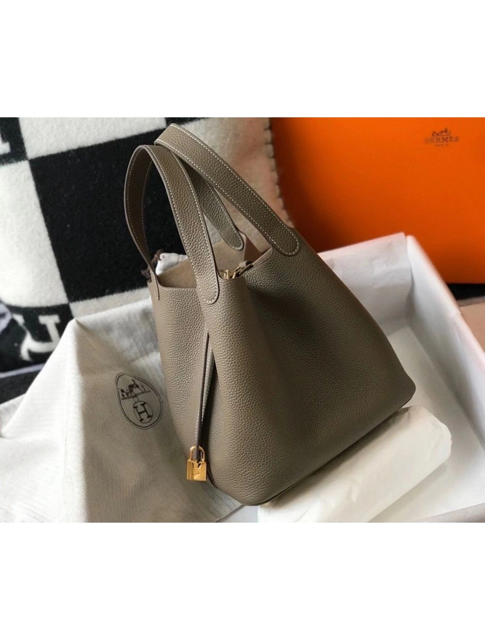 Hermes Picotin Lock 22 Bag In Taupe Clemence Leather