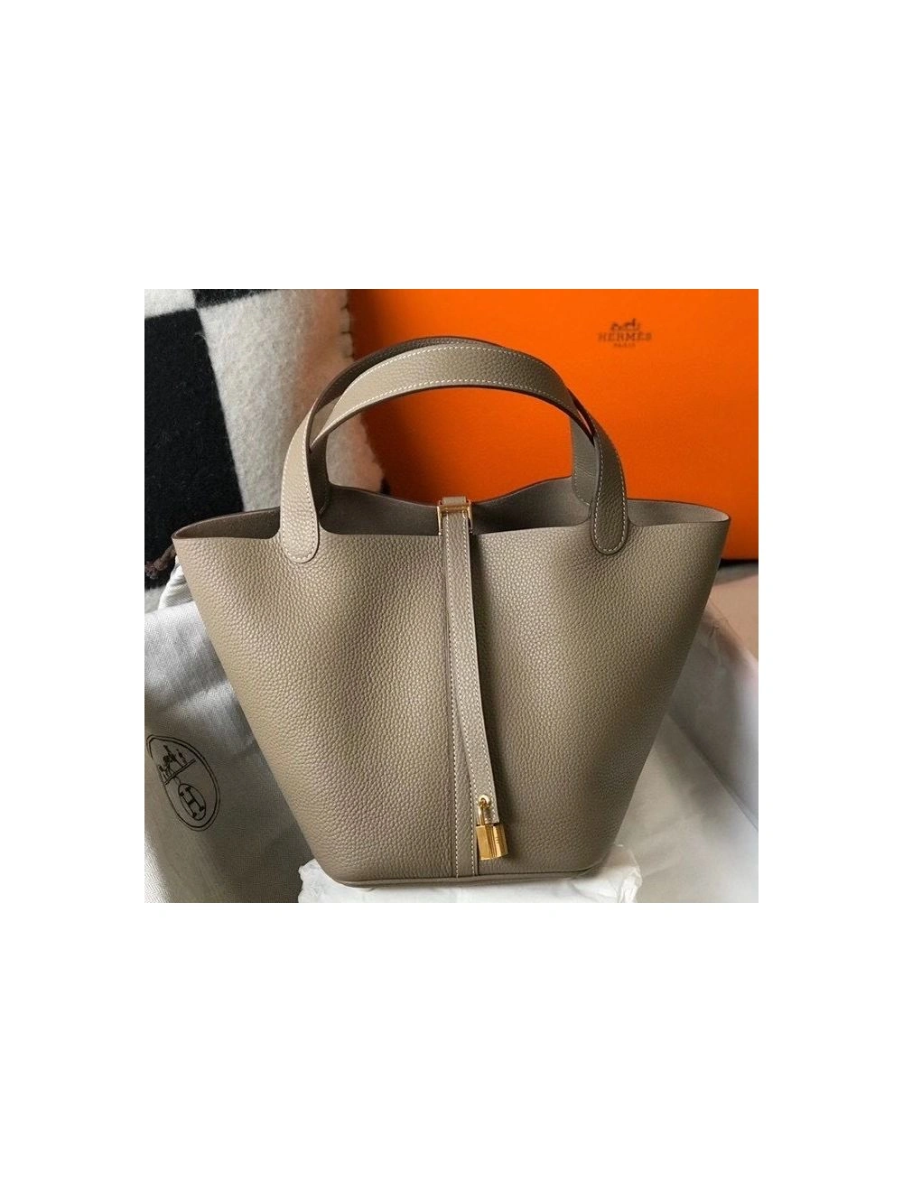 Hermes Picotin Lock 22 Bag In Tourterelle Clemence Leather