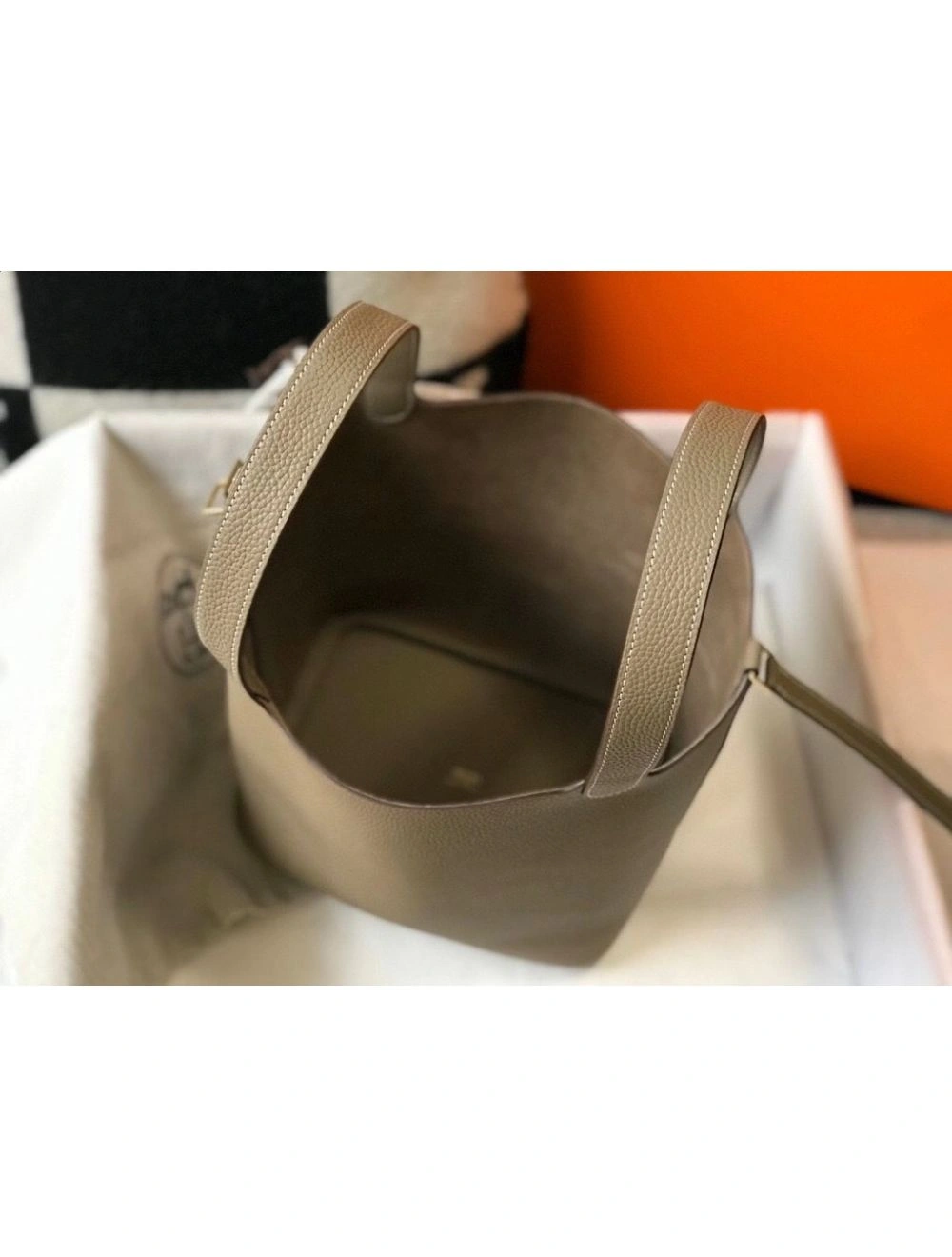 Hermes Picotin Lock 22 Bag In Tourterelle Clemence Leather