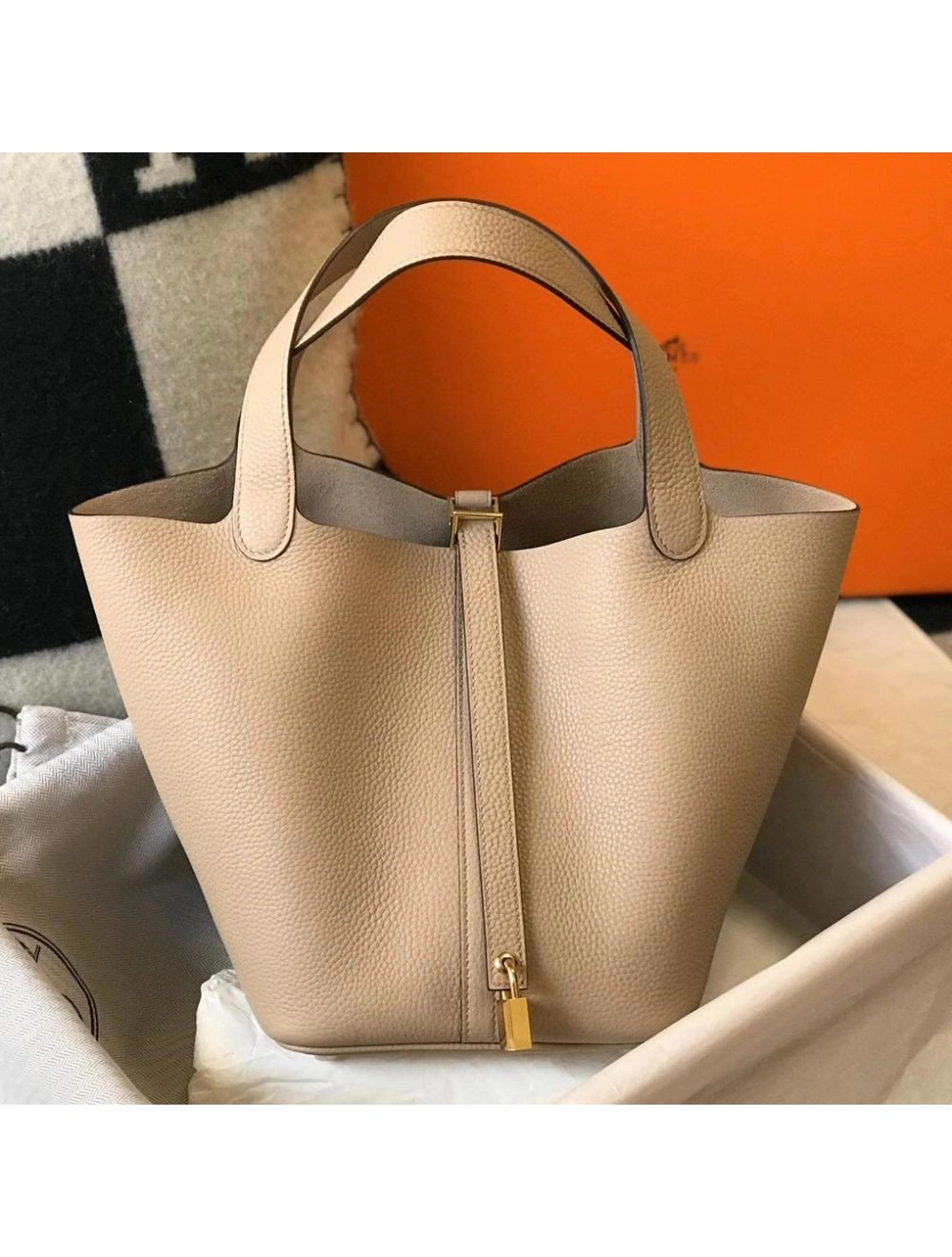 Hermes Picotin Lock 22 Bag In Trench Clemence Leather
