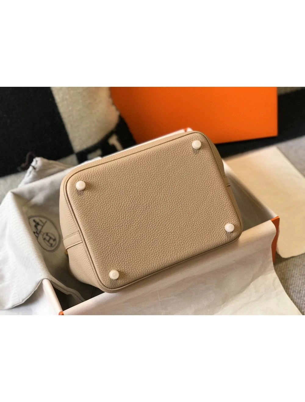 Hermes Picotin Lock 22 Bag In Trench Clemence Leather