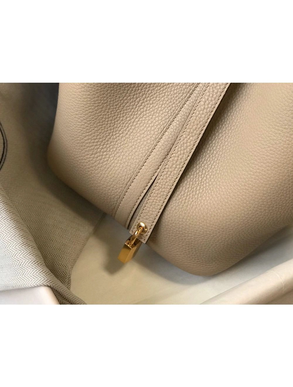 Hermes Picotin Lock 22 Bag In Trench Clemence Leather