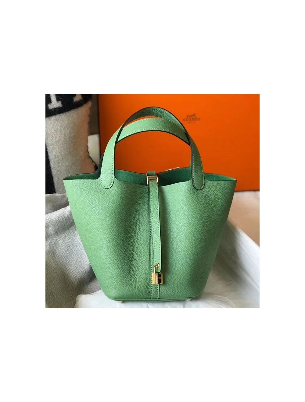 Hermes Picotin Lock 22 Bag In Vert Criquet Clemence Leather