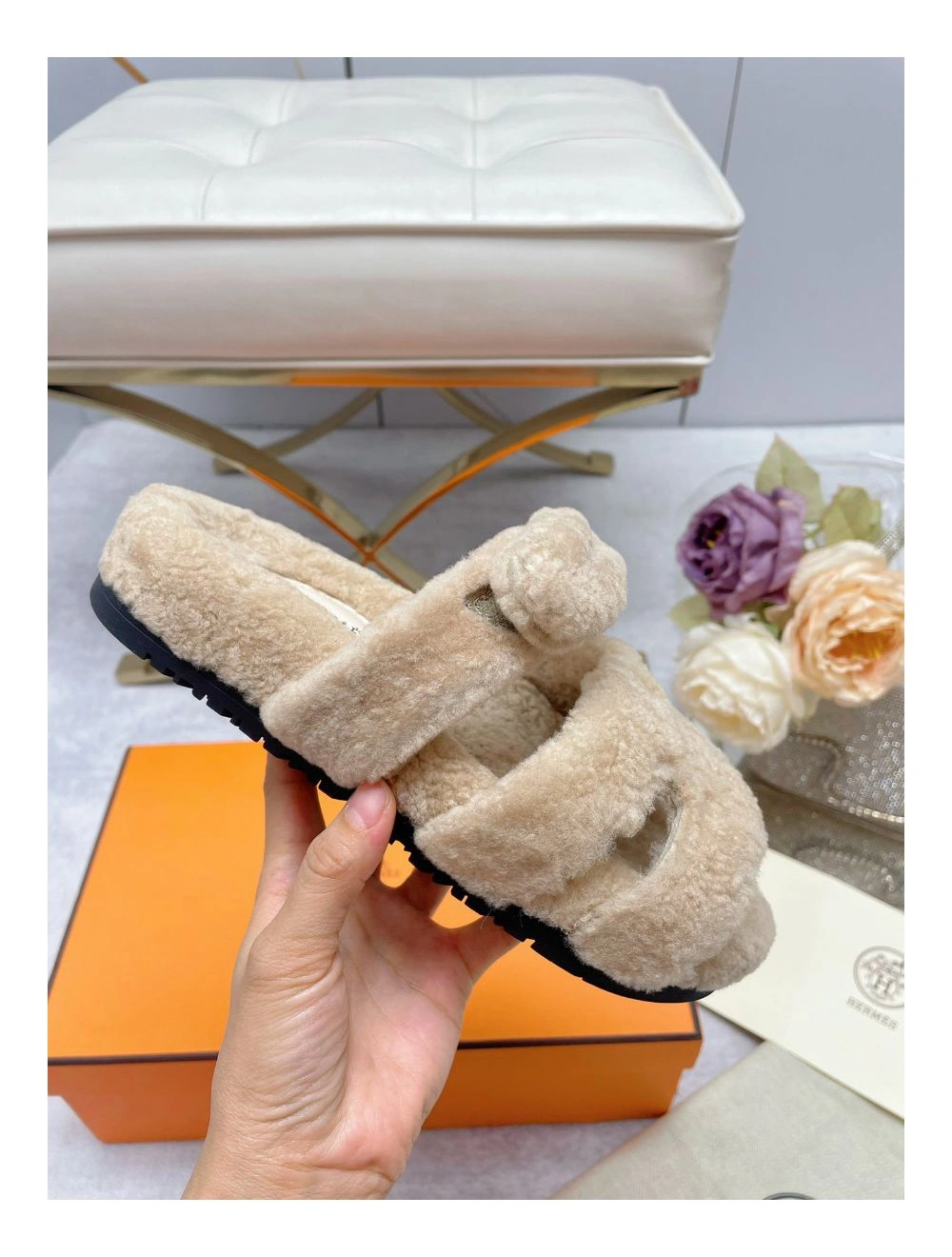 Hermes Women’s Chypre Sandals In Off White Shearling