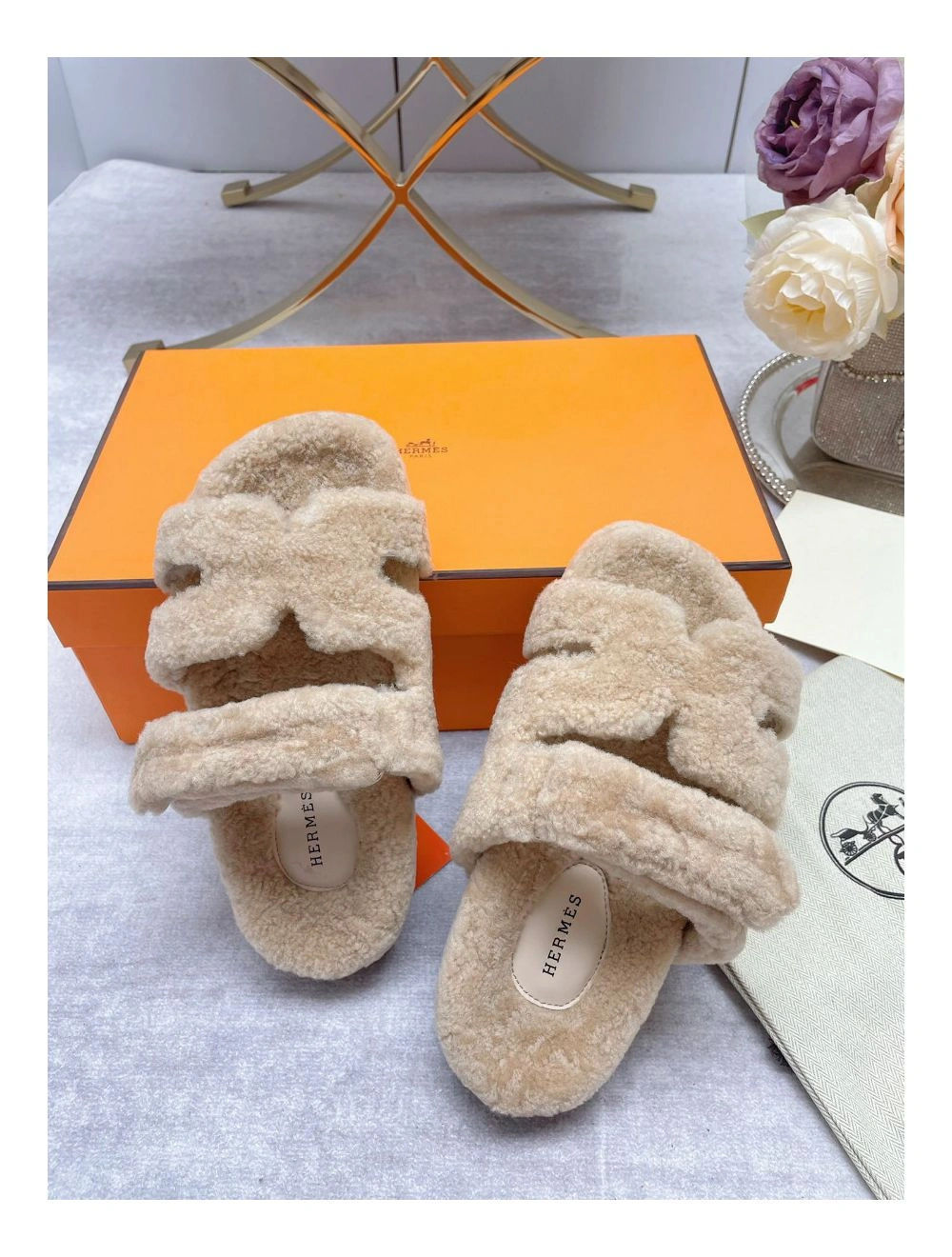 Hermes Women’s Chypre Sandals In Off White Shearling