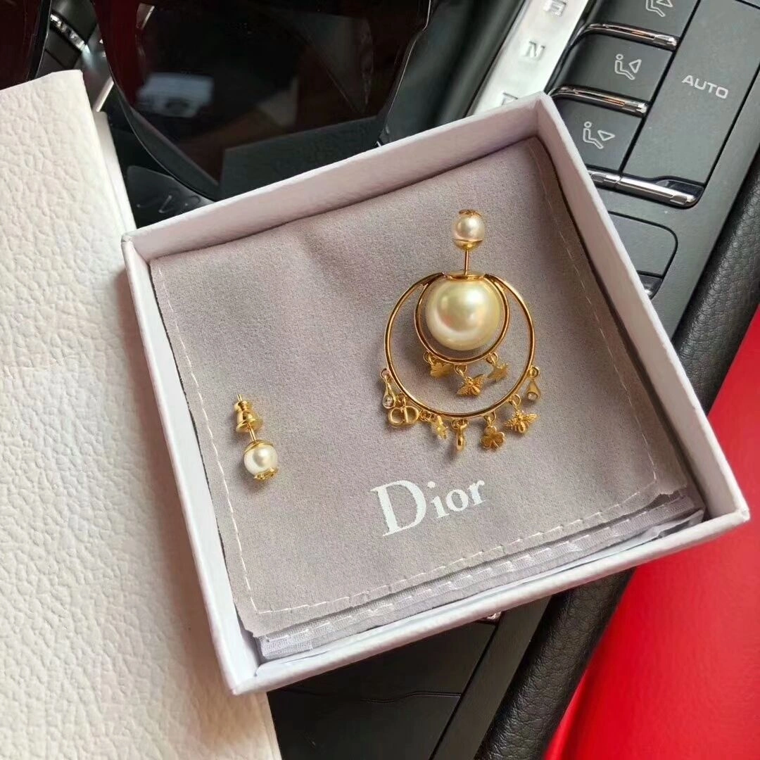 High Quality Dior Tribales Yellow Gold Flower Bee Star CD Pendants Females Asymmetry Pearl Earrings E0955TRIRS_D301
