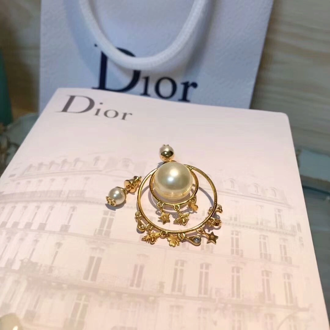High Quality Dior Tribales Yellow Gold Flower Bee Star CD Pendants Females Asymmetry Pearl Earrings E0955TRIRS_D301