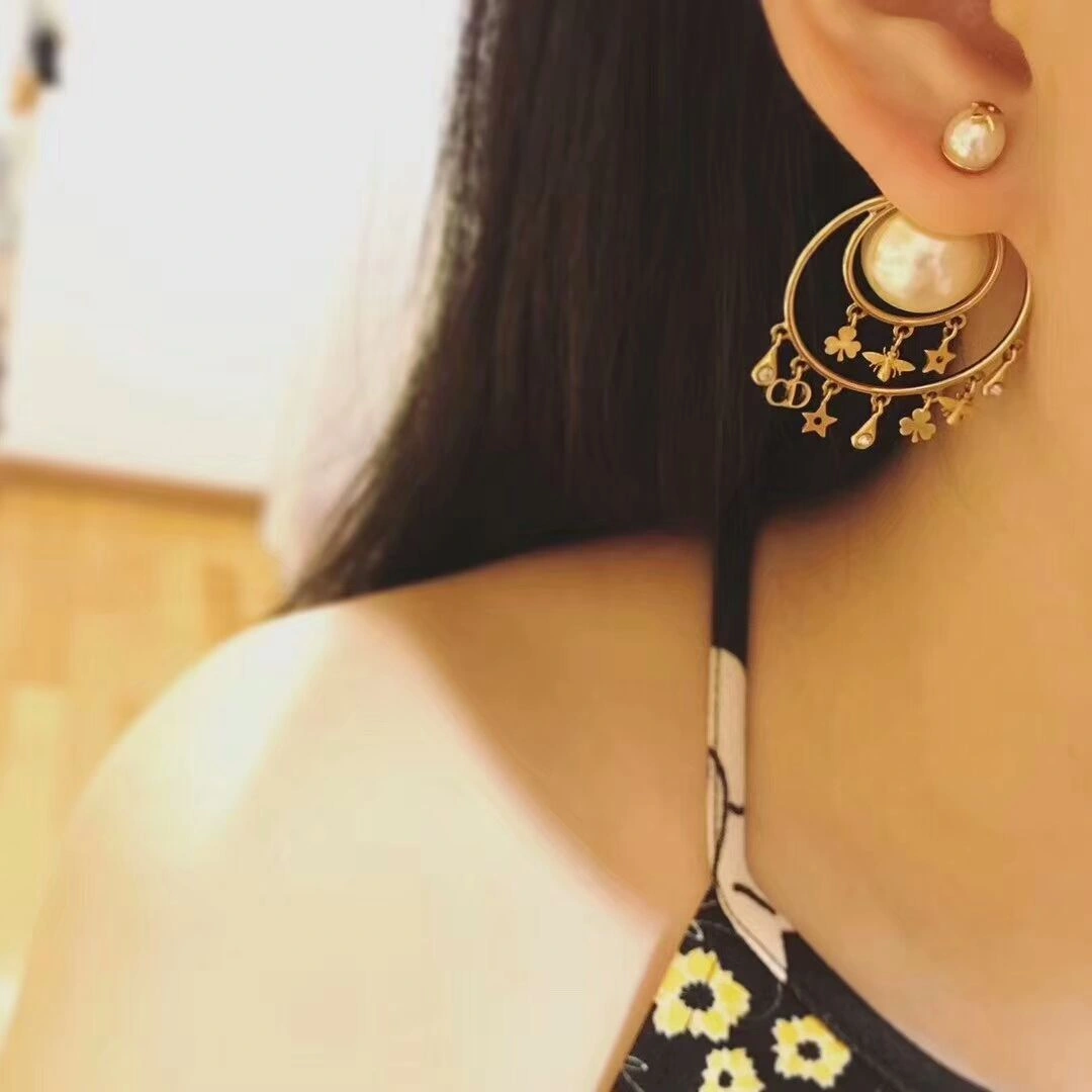 High Quality Dior Tribales Yellow Gold Flower Bee Star CD Pendants Females Asymmetry Pearl Earrings E0955TRIRS_D301