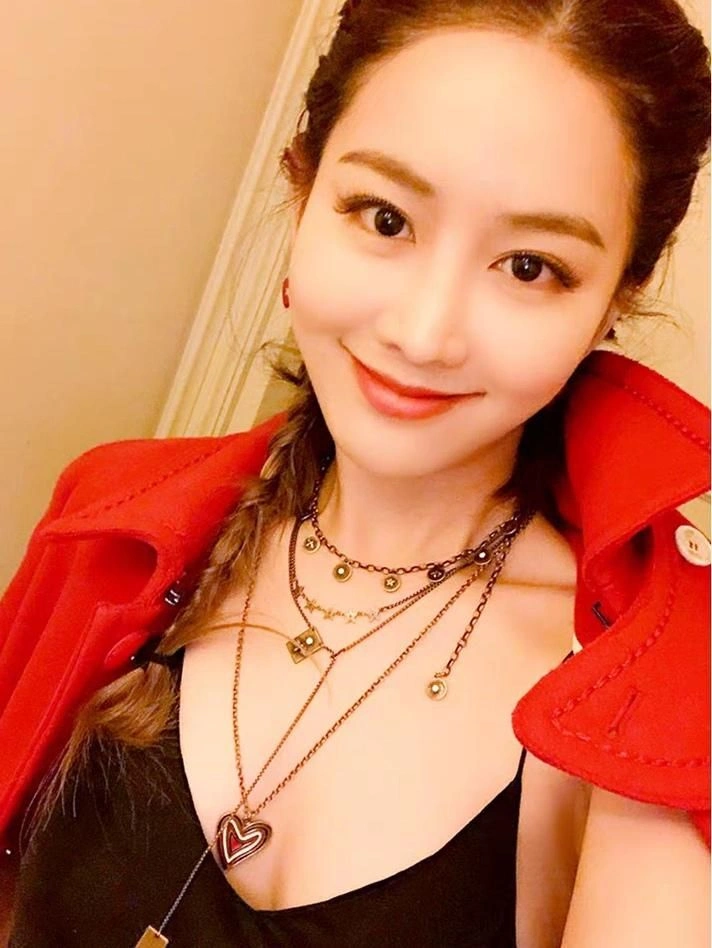 Hot Selling Christian Dior Vintage Brass Bee CD Motif Square Pendant Ladies Star Double Link Chain Necklace