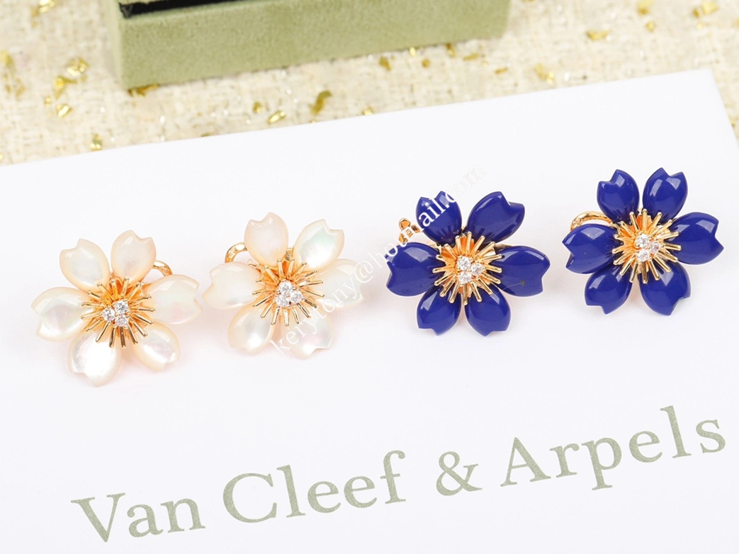 Hot Selling Van Cleef Arpels Rose de Noel Clip Earrings White Blue With Diamonds Replica