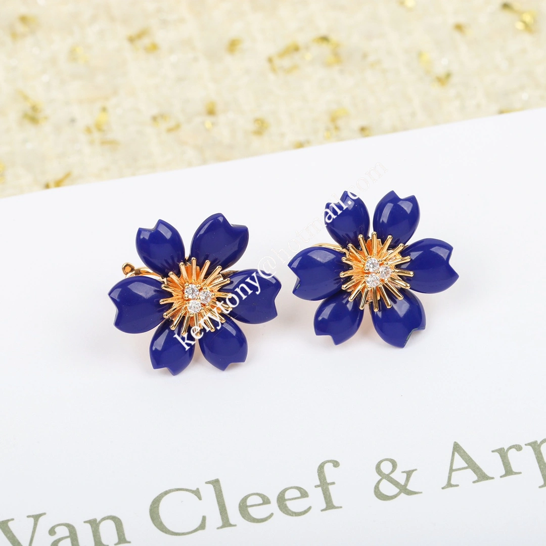 Hot Selling Van Cleef Arpels Rose de Noel Clip Earrings White Blue With Diamonds Replica