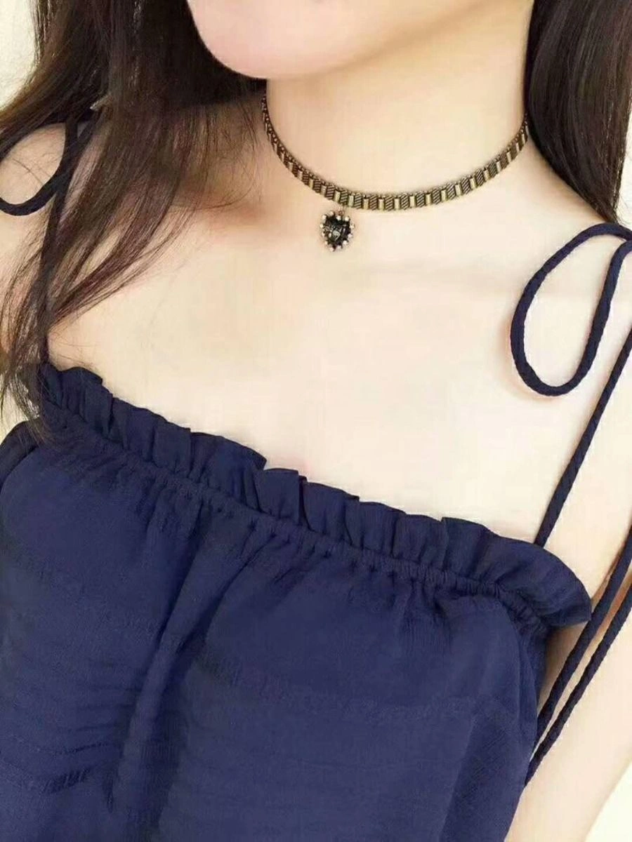 Latest Style Christian Dior Black Heart-shaped Pendant Brass Bee Charming Females Diamonds Choker