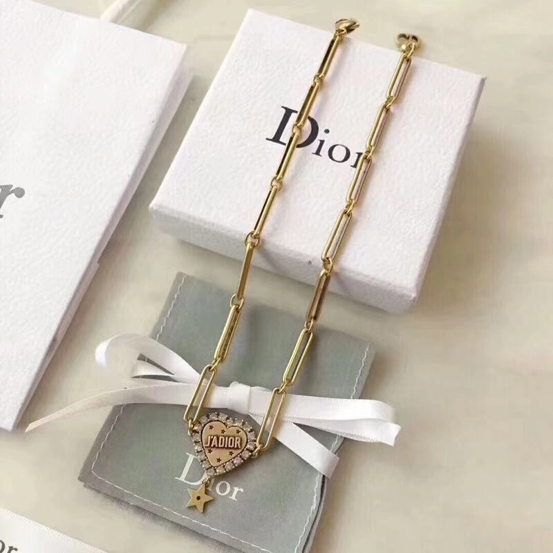 Low Price Dior L’Amour Avenir Heart Motif Charming Star Pendant Female Brass Diamonds Choker N0969LAVCY_D908