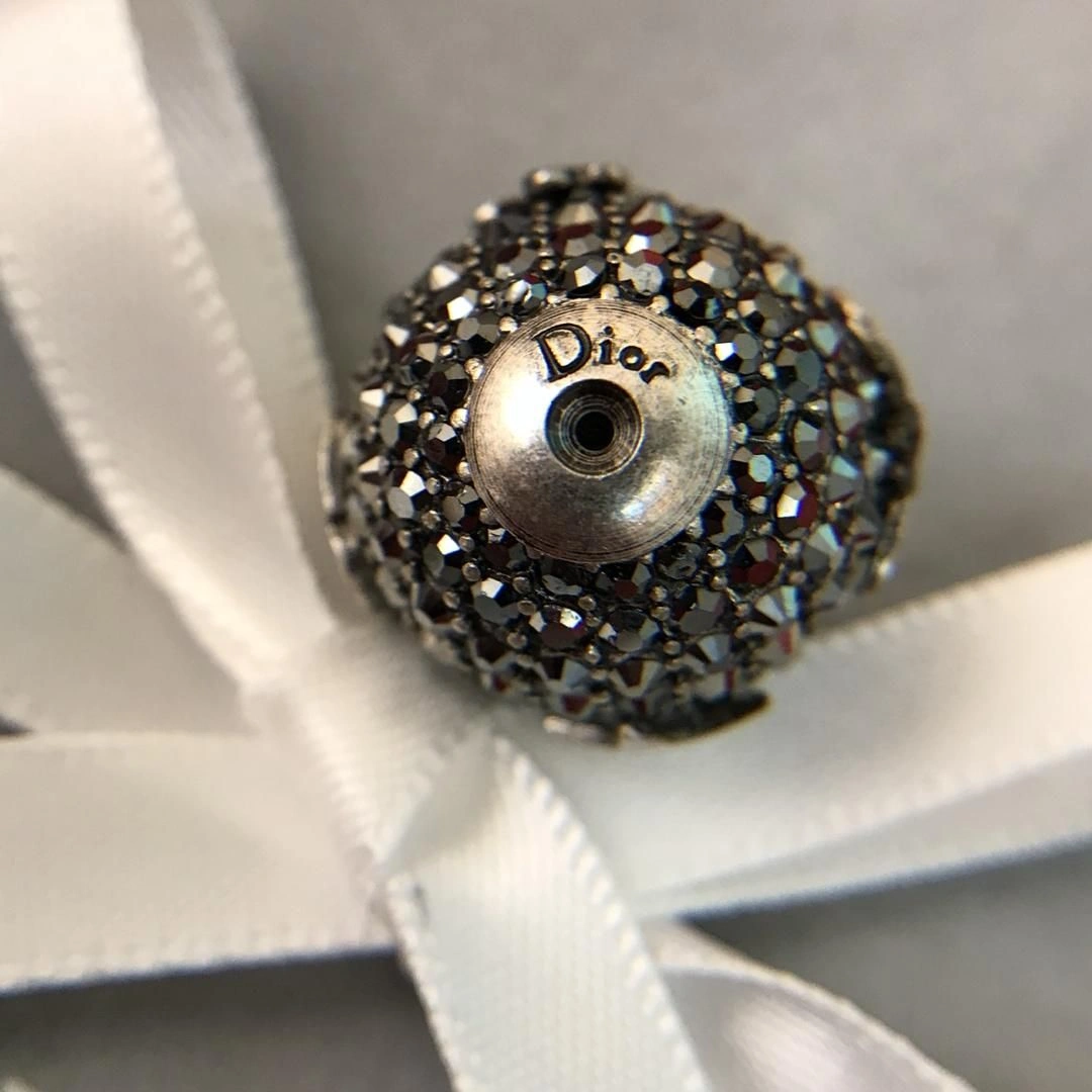 Low Price Dior Tribales Black Fully-diamonds Star Motif Females Asymmetric Brass Bee Fake Earrings In Canada