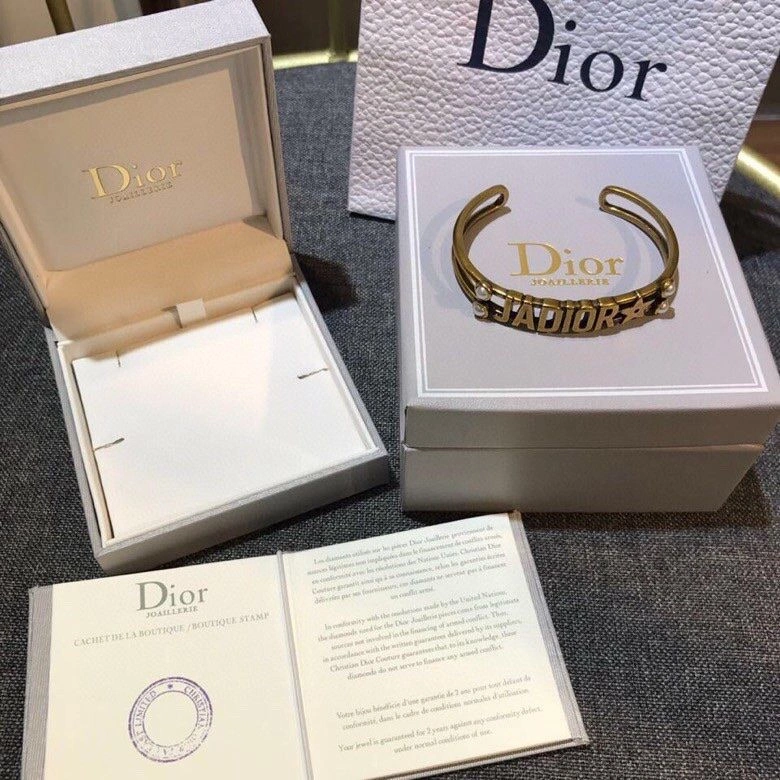 Morden Style Christian Dior J’ADIOR Motif White Pearl Charm Classic Antique Brass Cuff Bangle Women Fashion Jewellery