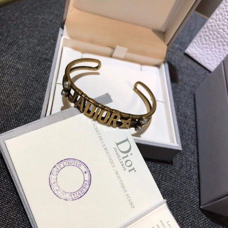 Morden Style Christian Dior J’ADIOR Motif White Pearl Charm Classic Antique Brass Cuff Bangle Women Fashion Jewellery