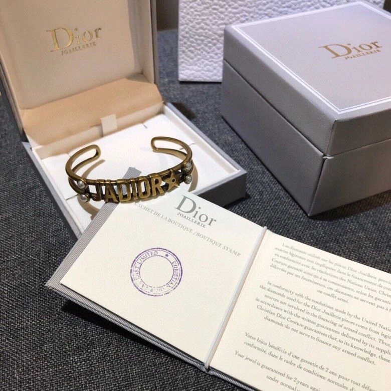 Morden Style Christian Dior J’ADIOR Motif White Pearl Charm Classic Antique Brass Cuff Bangle Women Fashion Jewellery