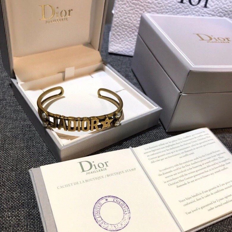 Morden Style Christian Dior J’ADIOR Motif White Pearl Charm Classic Antique Brass Cuff Bangle Women Fashion Jewellery