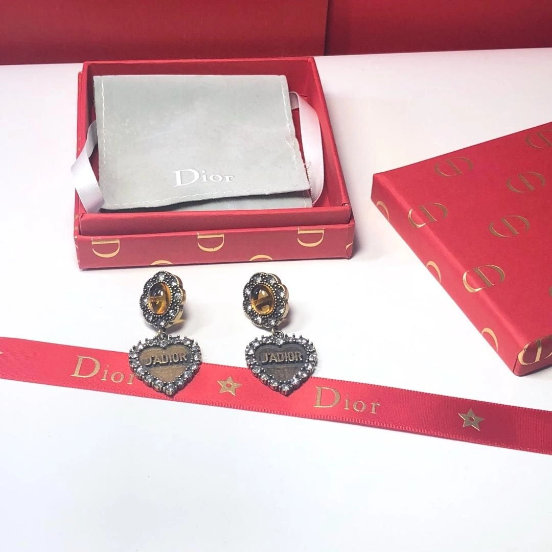 Most Fashion Dior L’Amour Avenir Vintage Yellow Crystal Heart Pendant Female Aged Gold-tone Diamonds Earrings Online