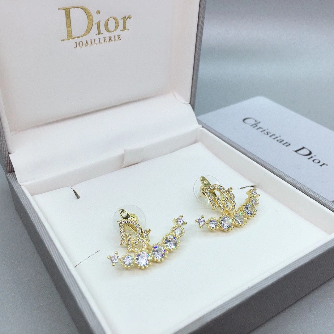 Most Fashion Dior Mimirose Logo Letter Motif Yellow Gold Paved Diamonds Stud Earrings For Girls For Sale Replica