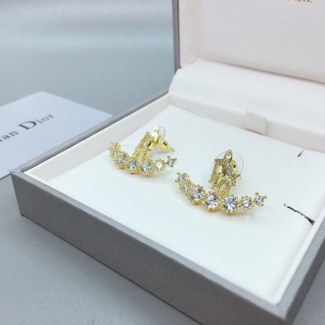 Most Fashion Dior Mimirose Logo Letter Motif Yellow Gold Paved Diamonds Stud Earrings For Girls For Sale Replica