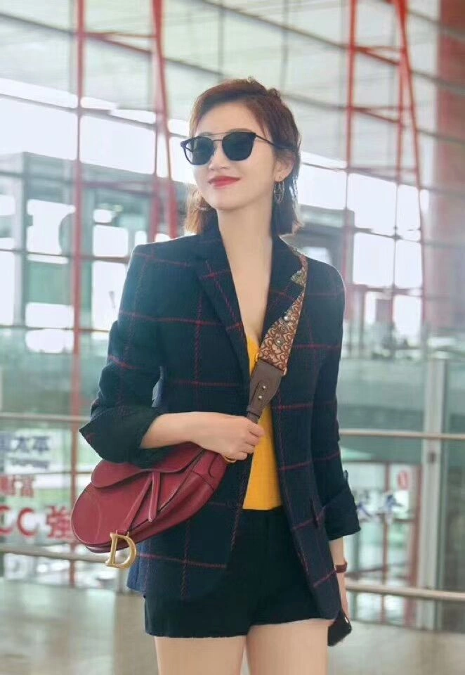 New Style Dior J??Adior Star-Moon Asymmetric Pendant Ladies Aged Brass Logo Motif Hoops Replica E0915ADRMT_D652